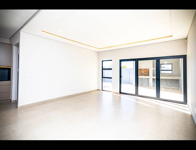 4 BEDROOM FREEHOLD FOR SALE IN SANDOWN